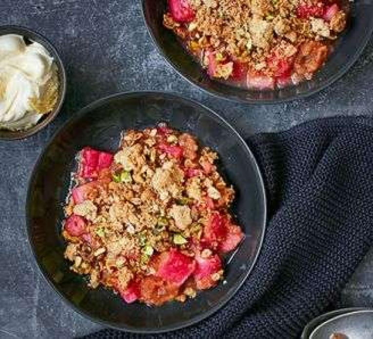 Rhubarb &amp; Ginger Crumble - Cranleigh Magazine